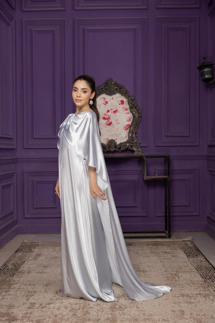 Icy Lumina Flow Abaya