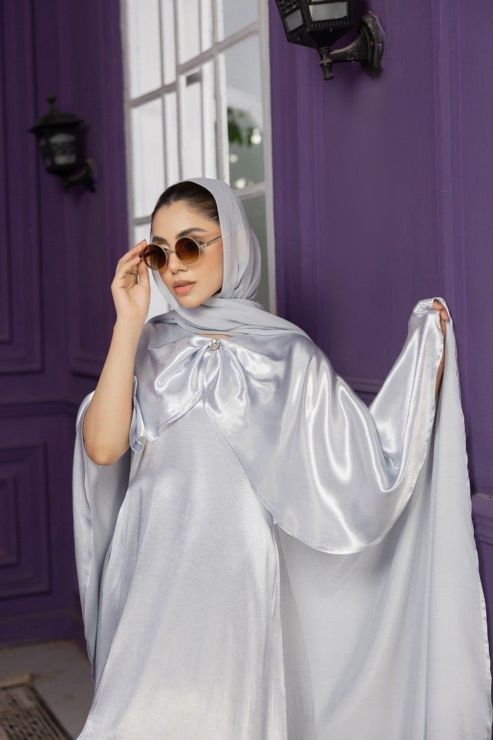 Icy Lumina Flow Abaya